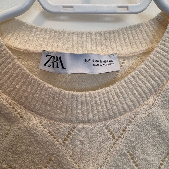 6/$30🛍️ Zara | Cream Sleeveless Knit Crop Top Vest, S - Picture 2 of 5